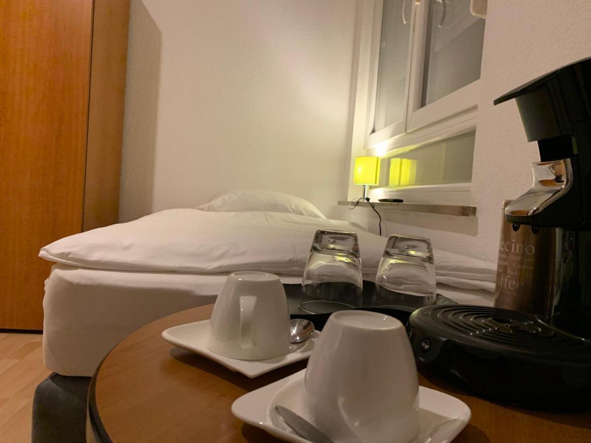 City Studio Am Hauptbahnhof Apartment Хайлброн Екстериор снимка
